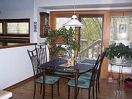 Breakfast nook w/deck