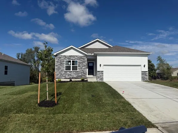 2212 Creek View Ln, Raymore, MO 64083