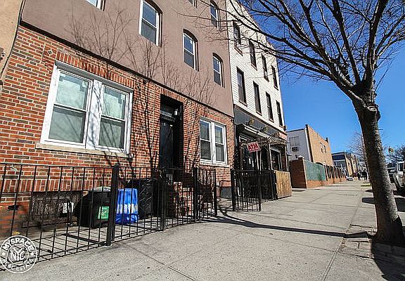5th image of 15 Wilson Ave APT 3R