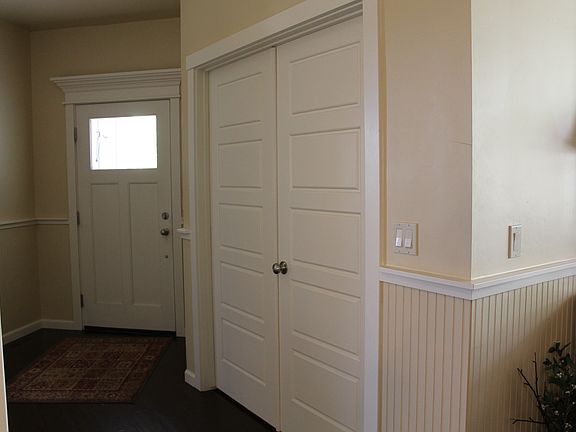 Entry Hallway