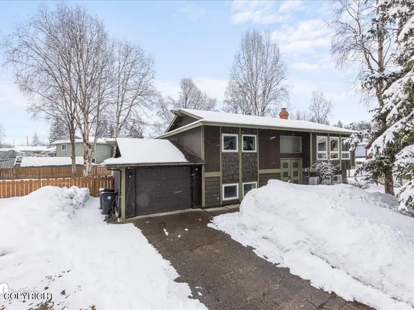 3023 Ambergate Dr, Anchorage, AK 99504