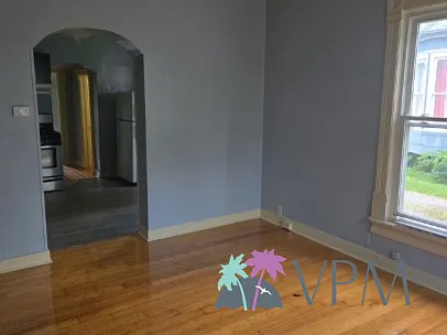 647 W. Lexington Ave - A — Photo 2