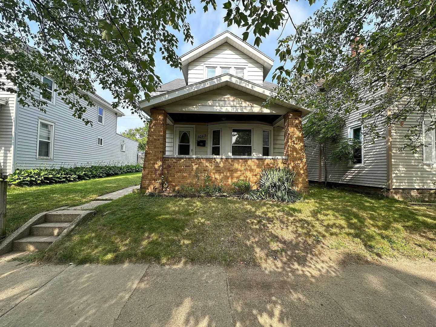 Spacious Three Bedroom Home with Office! NW Side — Photo 1