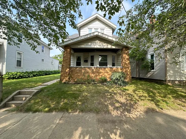 1043 White Ave NW, Grand Rapids, MI 49504