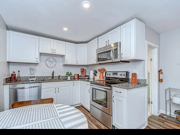 5437 Delette Ave S — Photo 6