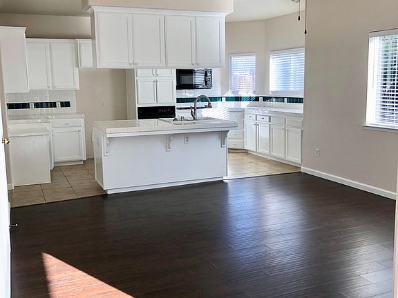 4th image of 2857 E Deyoung Dr