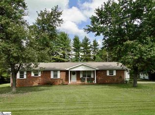 219 McCarter Dr, Wellford, SC 29385