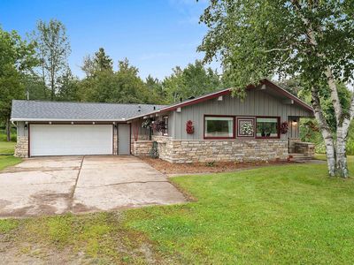 4063 Crescent Ln, Pound, WI, 54161