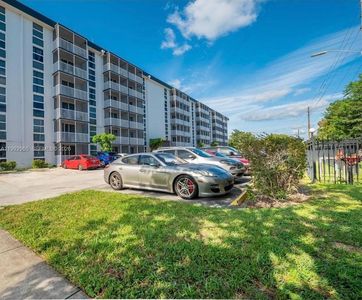 16851 NE 23rd Ave #B604, North Miami Beach, FL, 33160