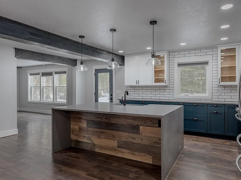 1157 Acorn Cir — Photo 4