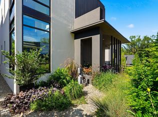 707 Chamberlain St, Raleigh, NC 27607