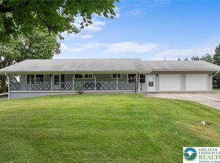 1728 Butz Rd, Breinigsville, PA 18031