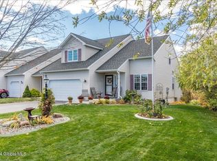 23C Pointe West Dr #C, Halfmoon, NY 12065