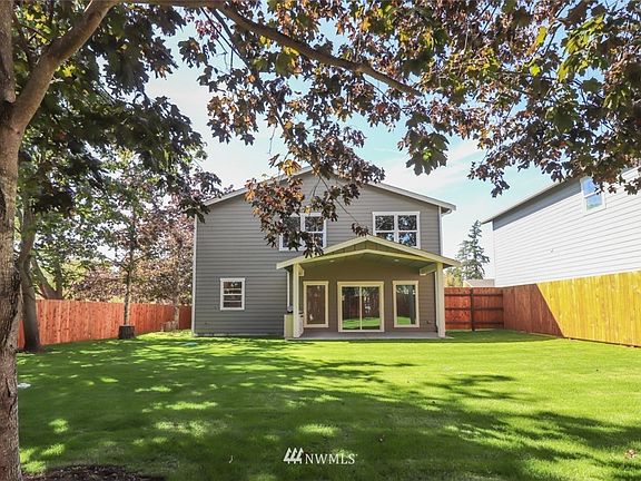 3rd image of 535 SE 3rd Court