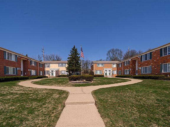 2nd image of 451 Miller Ave APT 211
