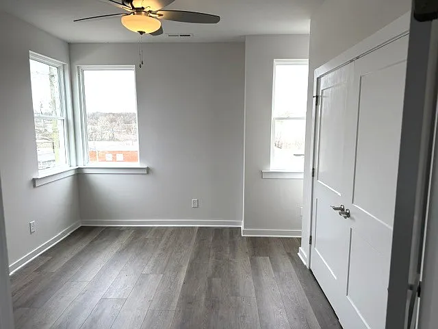 2203 Foster Ave — Photo 4