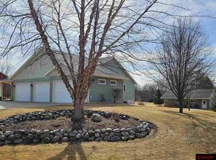 107 Lagoon Cir, Courtland, MN 56021