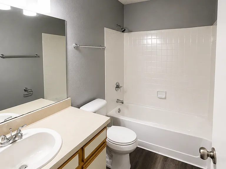 234 Afton Sq — Photo 16