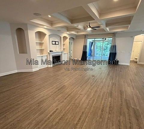 5th image of 255 McQueen Dr