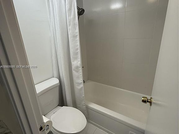 5th image of 300 Diplomat Pkwy APT 712