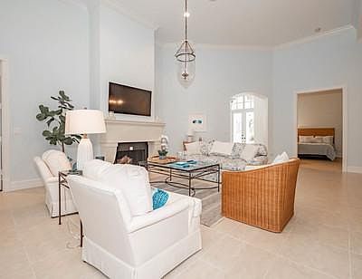 4th image of 1622 Weybridge Cir