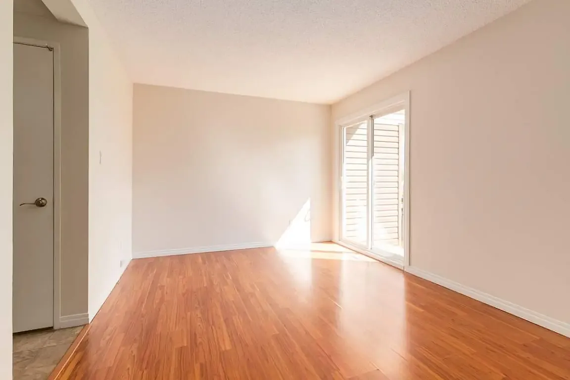 Hooke County Townhomes — Photo 3