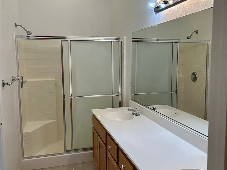 1509 Trinity Ct — Photo 20