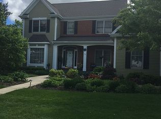 39W908 Carl Sandburg Rd, Saint Charles, IL 60175