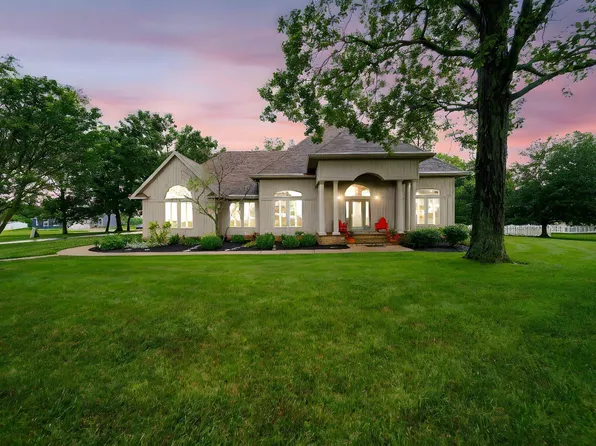 6516 Zane Trail Rd, Circleville, OH 43113