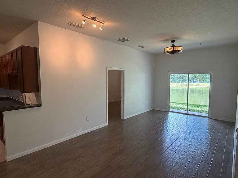 7071 Deer Lodge Cir #103 — Photo 11