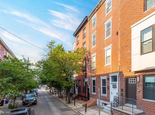 1215 N Randolph St #1, Philadelphia, PA 19122