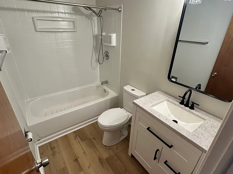 770 Woodside Ave — Photo 9