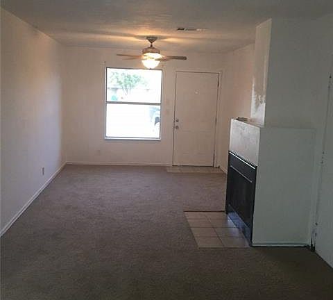 3rd image of 433 Casie Ct