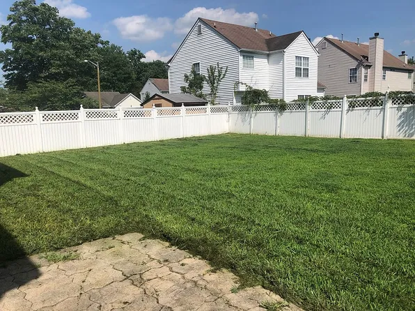 823 Chapin Wood Dr, Newport News, VA 23608