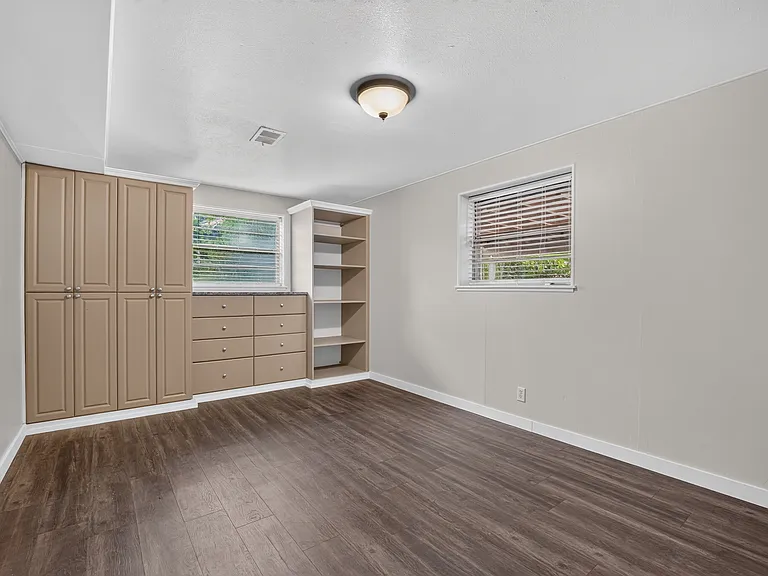 11509 Ogden St — Photo 22