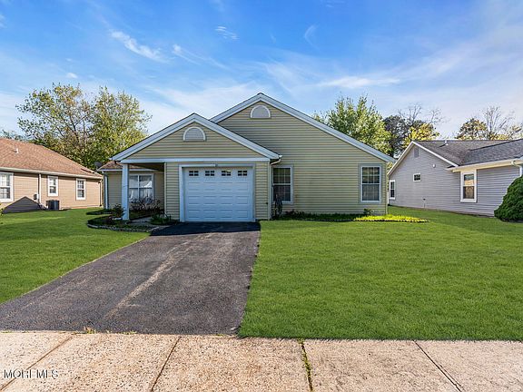 2nd image of 21 Hastings Drive