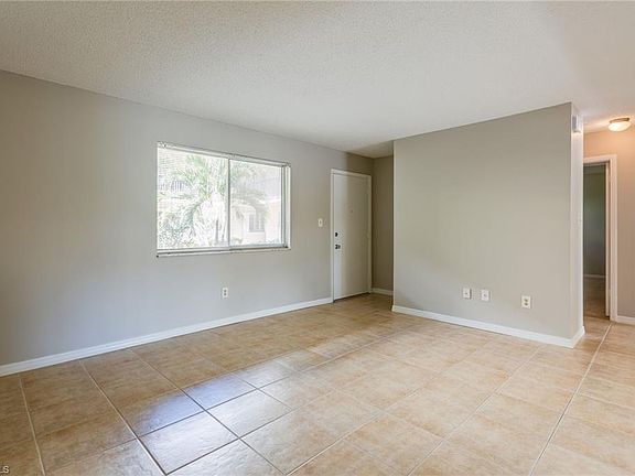 5th image of 788 Park Shore Dr APT E19