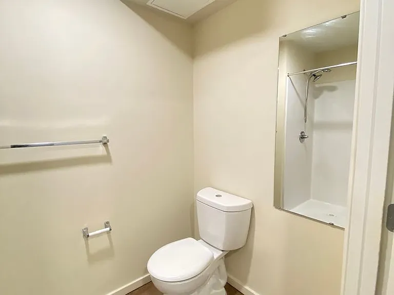 Plaza Apartments — Photo 126