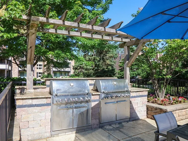 Fieldpointe of Schaumburg — Photo 10
