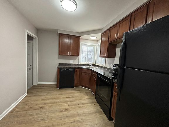 4th image of 31045 Marquette St