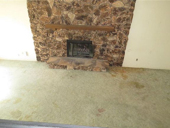 5th image of 307 Woodlawn Dr