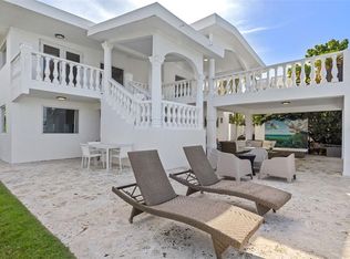 Camino Las Picuas Zarzal #13, Rio Grande, PR 00745