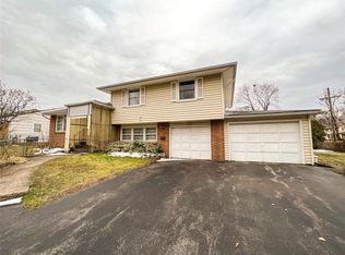 5 Angora Dr, Rochester, NY 14617