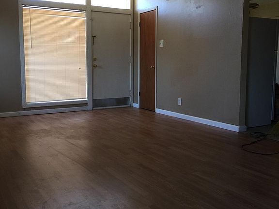 4th image of 7330 Lynn Ave