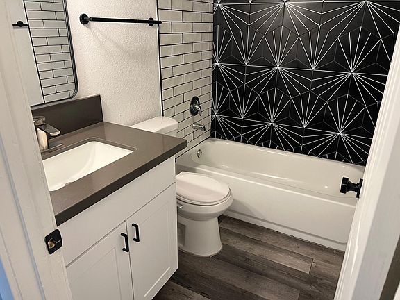 4th image of 5124 N 21st Ave APT 5