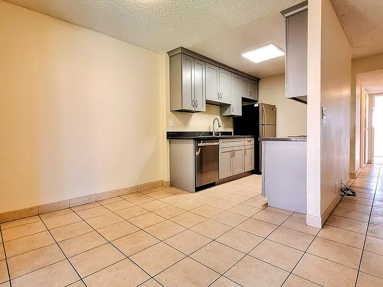 247 N Capitol Ave #243-7 — Photo 12