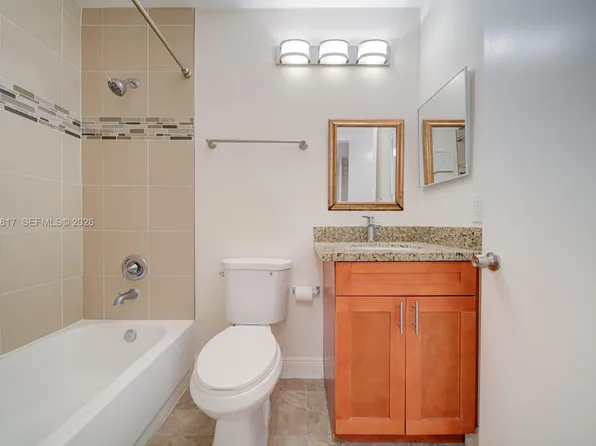 9715 Hammocks Blvd APT 106, Miami, FL 33196