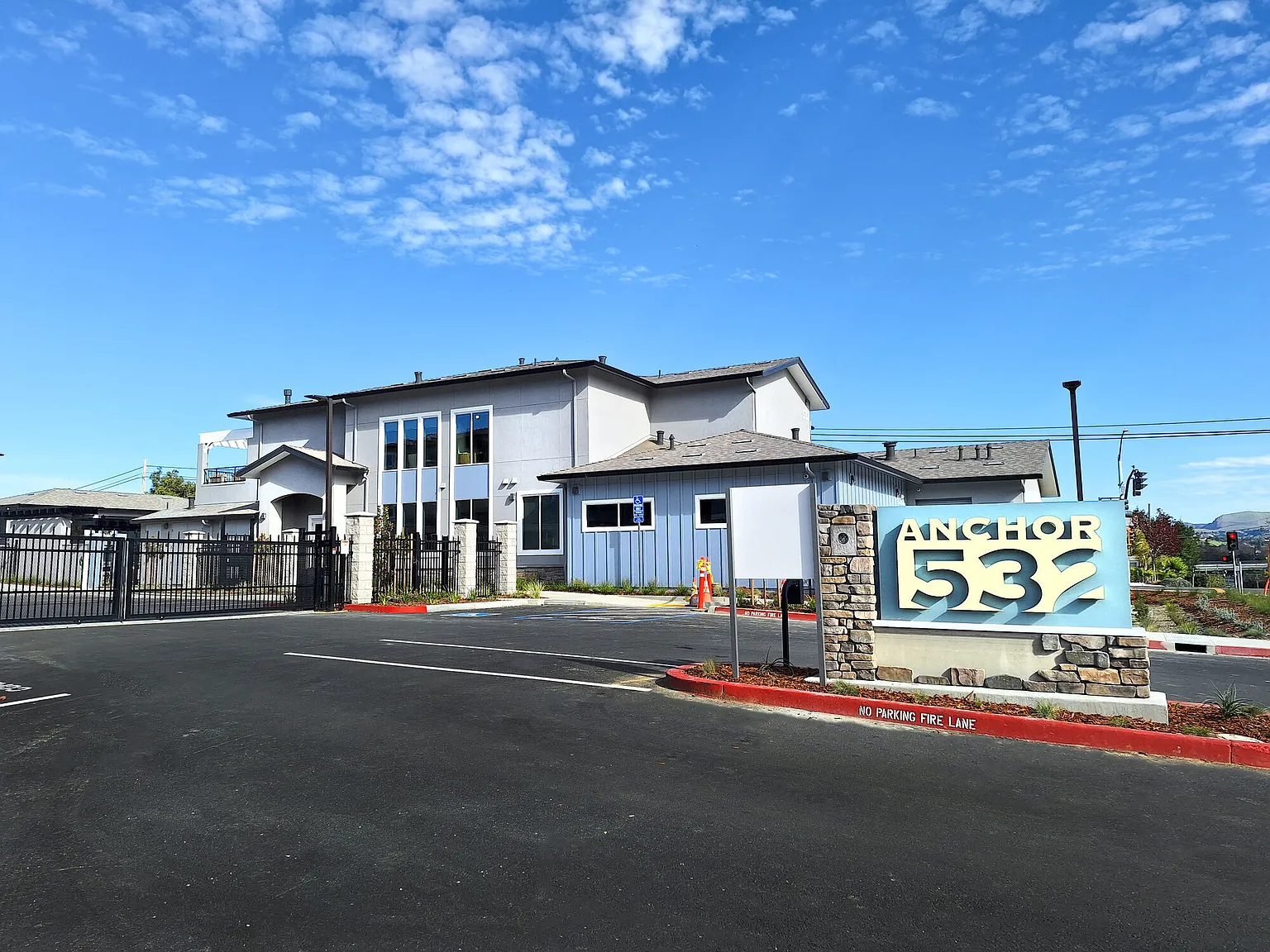 Anchor 532 — Photo 2