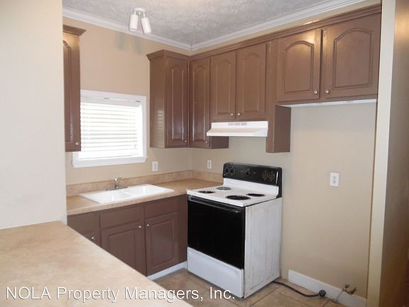 3rd image of 1614 Port St #A