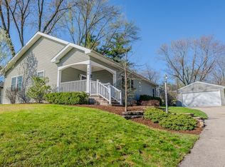 346 Park Ave, Cary, IL 60013